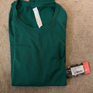 Oiselle Flyout long sleeve NWT size 16/18